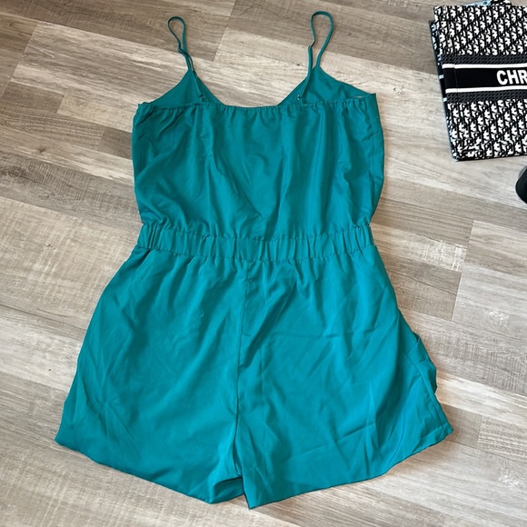 Cute Romper - Picture 4 of 4